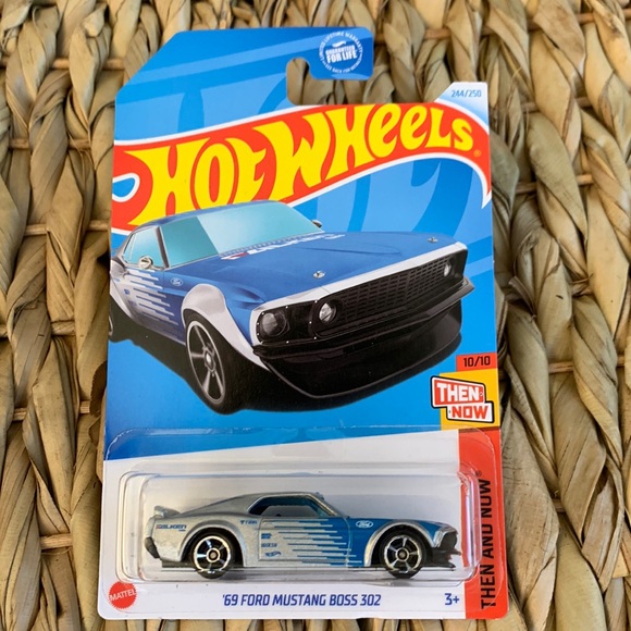 Hot Wheels Ford Mustang Dark Horse (Matt Blue & Matt Black) 10/10 Then and Now - 2024-250/250 (Short Card) - includes a KLAS Car Keeper Protector Case - HRY93 Hot Wheels Ford Mustang Dark Horse (Matt Blue & Matt Black) 10/10 Then and Now - 2024-250/250 (Short Card) - includes a KLAS Car Keeper Protector Case - HRY93